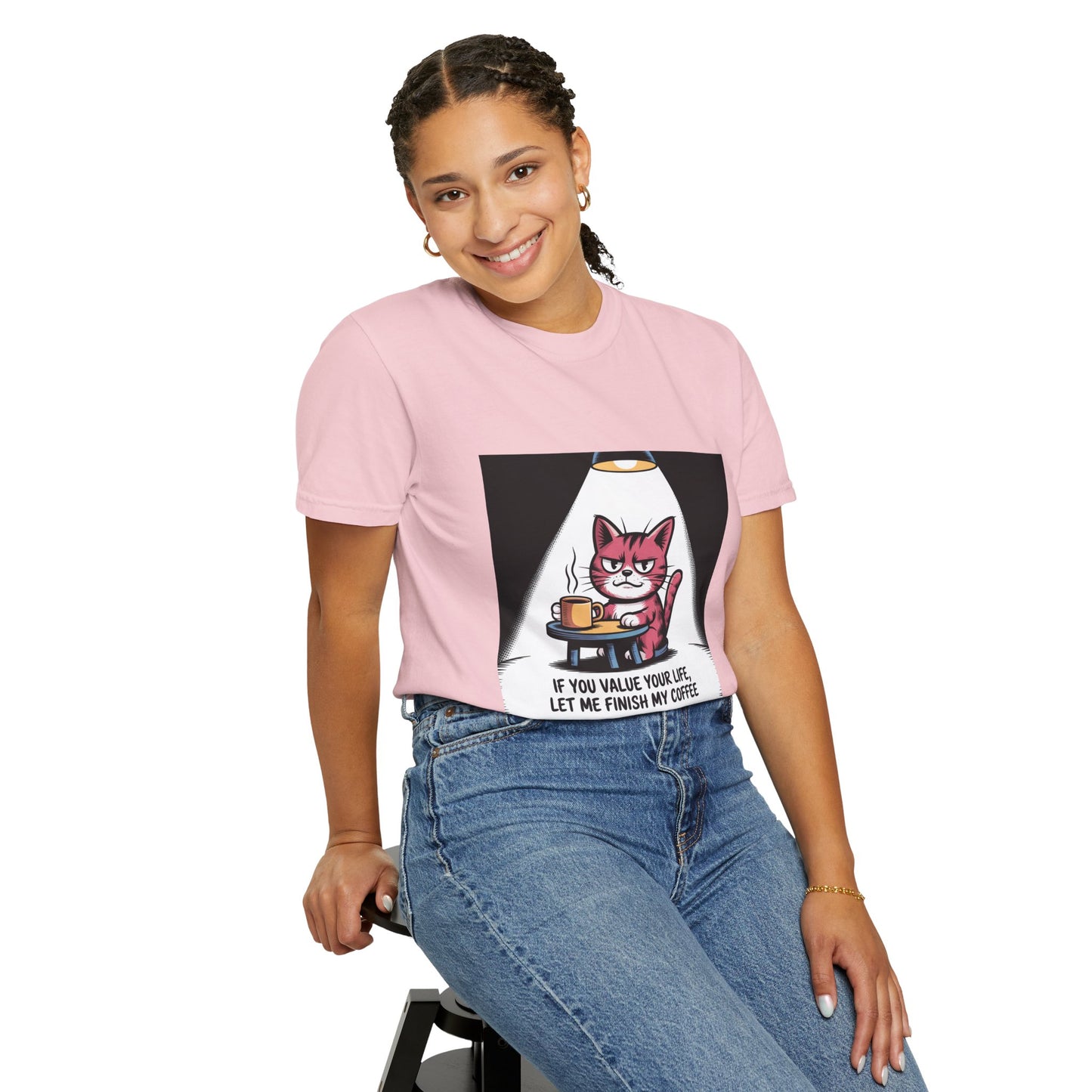 Camiseta divertida de gato y café: "Si valoras tu vida, déjame terminar mi café".