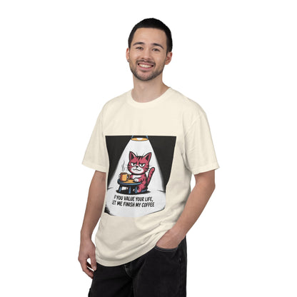 Camiseta divertida de gato y café: "Si valoras tu vida, déjame terminar mi café".