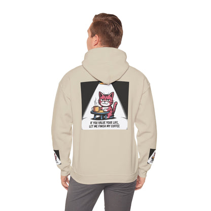 Coffee Cat Hoodie – „Wenn dir dein Leben lieb ist, lass mich meinen Kaffee austrinken“ Grafik-Hoodie