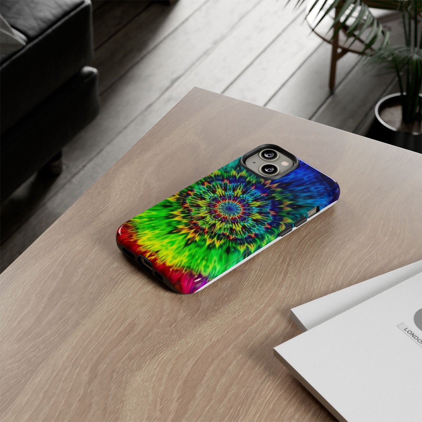 Funda resistente para teléfono con diseño de mandala psicodélico: protección vibrante con efecto tie-dye