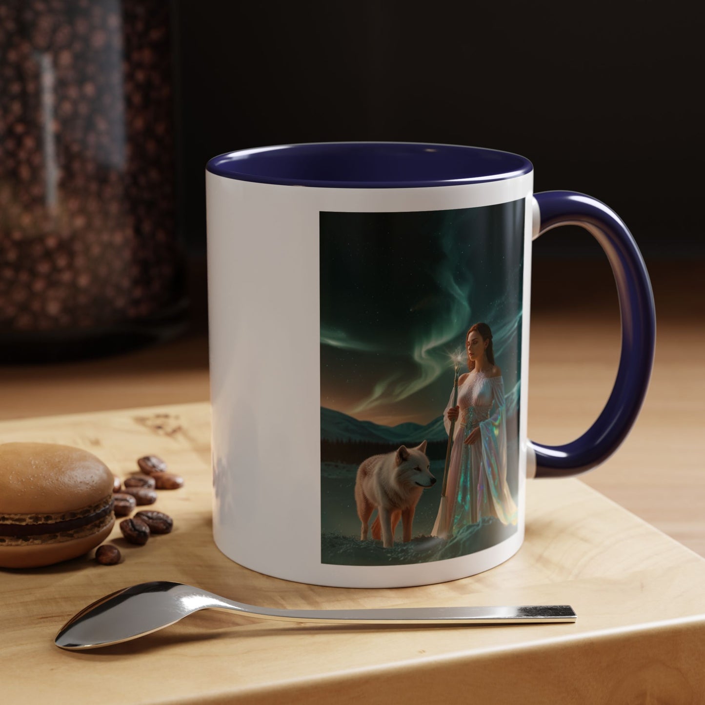Taza de café Aurora Guardiana — Arte fantástico de mujer con lobo