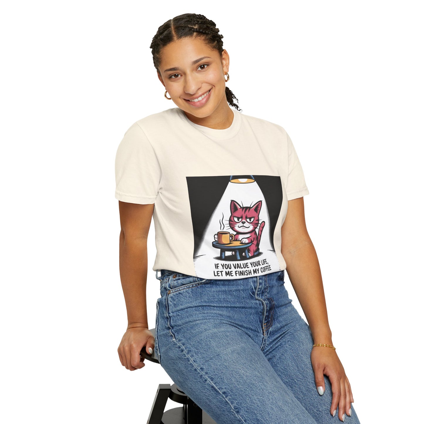 Camiseta divertida de gato y café: "Si valoras tu vida, déjame terminar mi café".