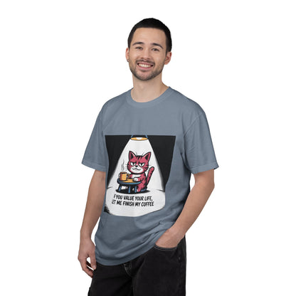 Camiseta divertida de gato y café: "Si valoras tu vida, déjame terminar mi café".
