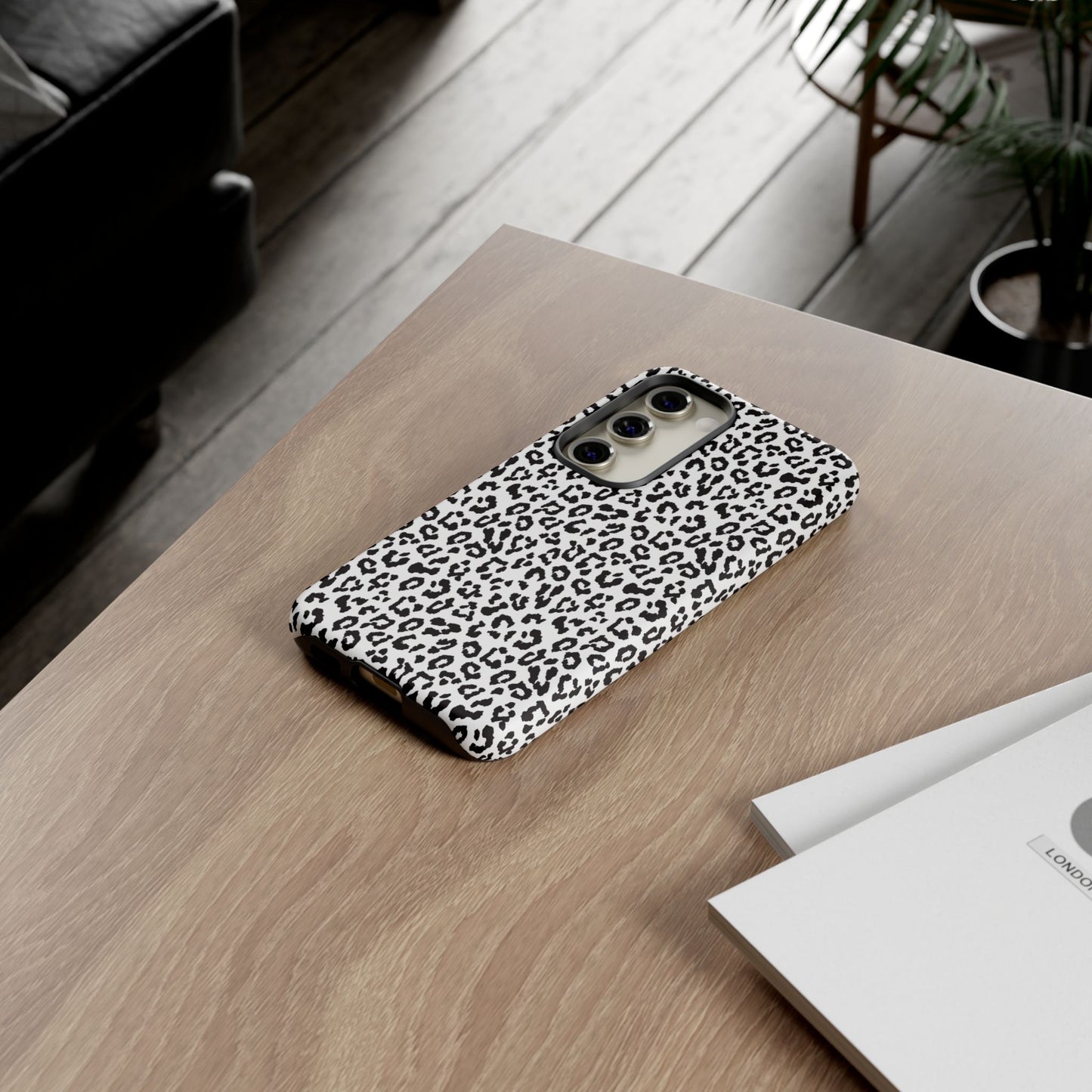 Samsung Leopard Print Tough Phone Case – Black & White Animal Pattern Protective Cover