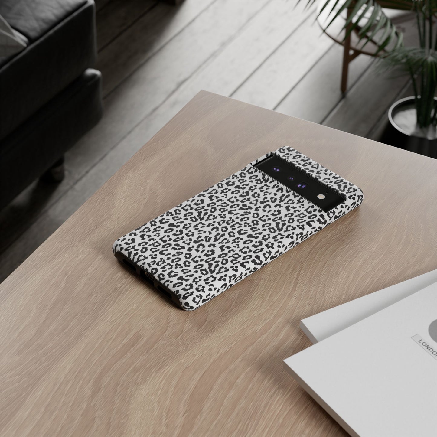 Funda para teléfono con estampado de leopardo de Google: resistente, en blanco y negro