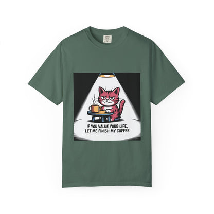 Camiseta divertida de gato y café: "Si valoras tu vida, déjame terminar mi café".