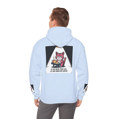 Coffee Cat Hoodie – „Wenn dir dein Leben lieb ist, lass mich meinen Kaffee austrinken“ Grafik-Hoodie